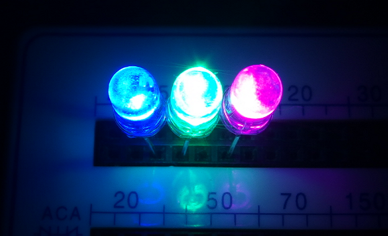 青緑桃LED